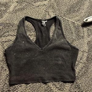 It’s a little small so if u are a  small it would be great it’s a size medium